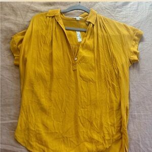 yellow poplin button up from madewell